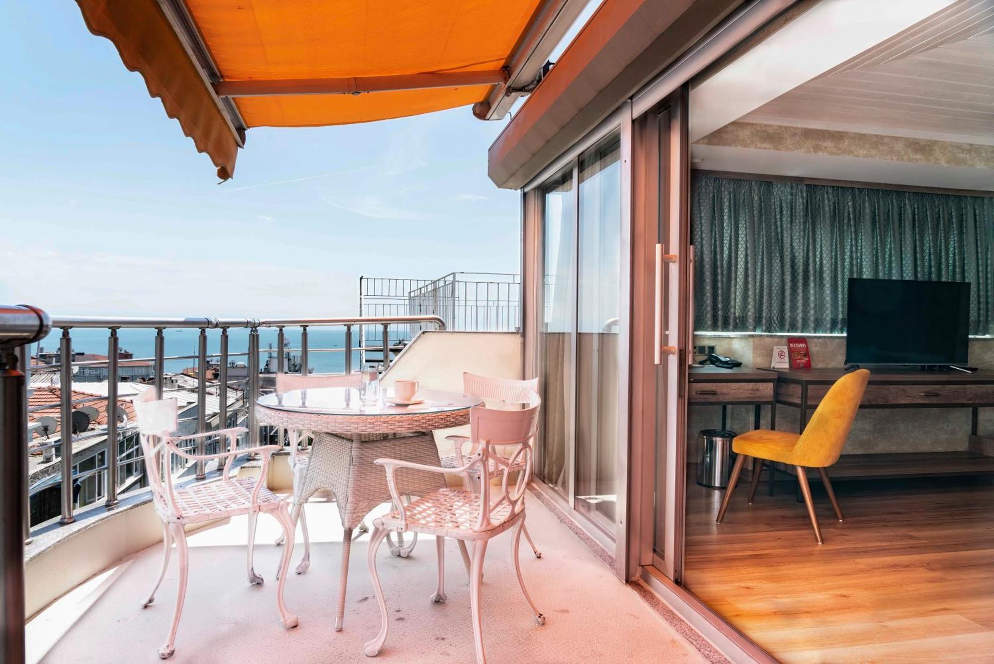 Castle Franco Suites Estambul Exterior foto